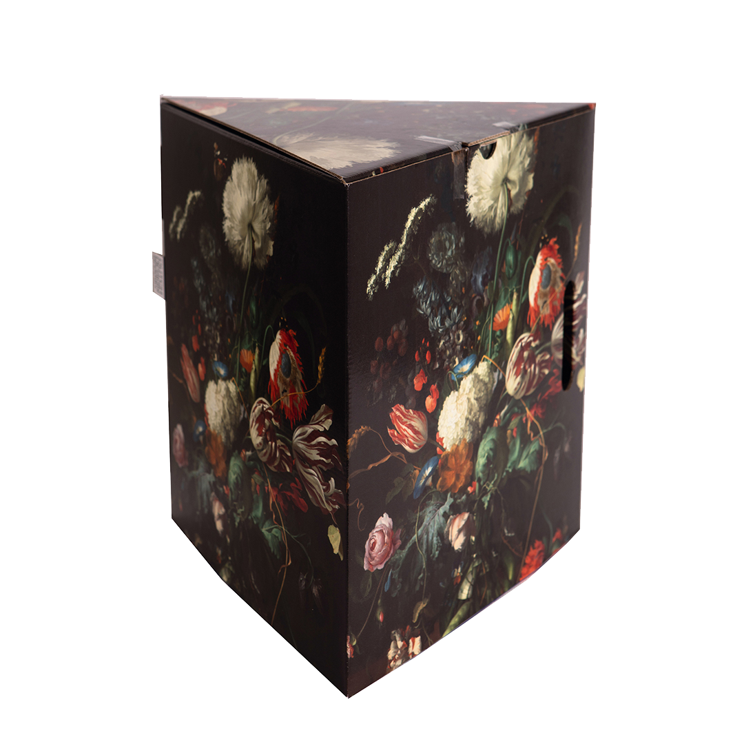 Driehoekige kruk met bloemen