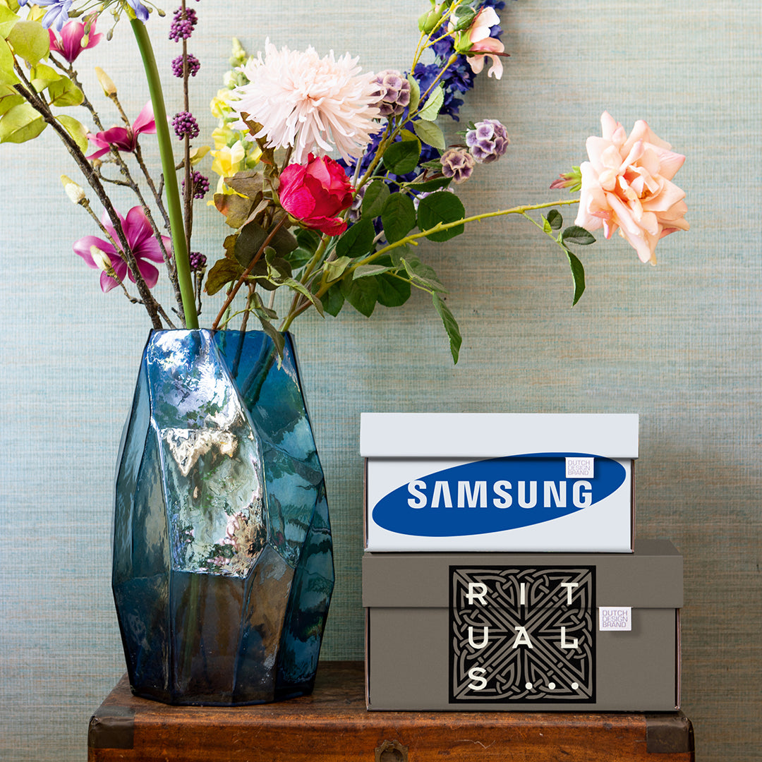 Opberboxen in twee formaten met een customized bedrukking.